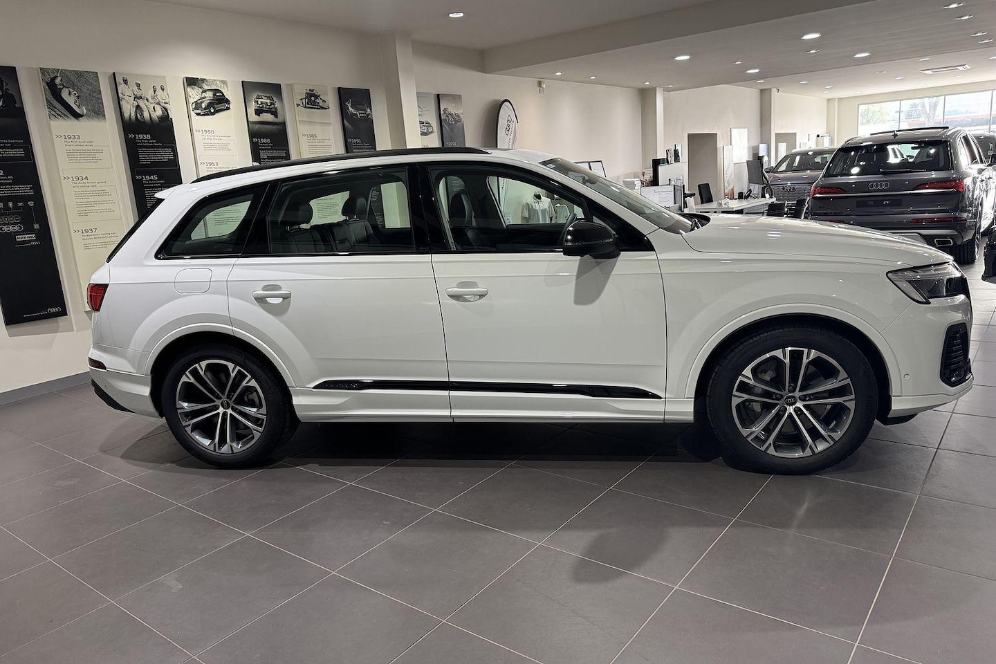 Image about Audi Q7 45 TDI quattro tiptronic