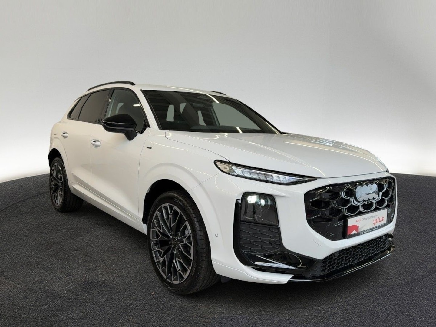 Bild über Audi Q3 SUV e-hybrid e-hybrid 200 kW S tronic - für weitere Informationen kontaktieren Sie den Audi Partner