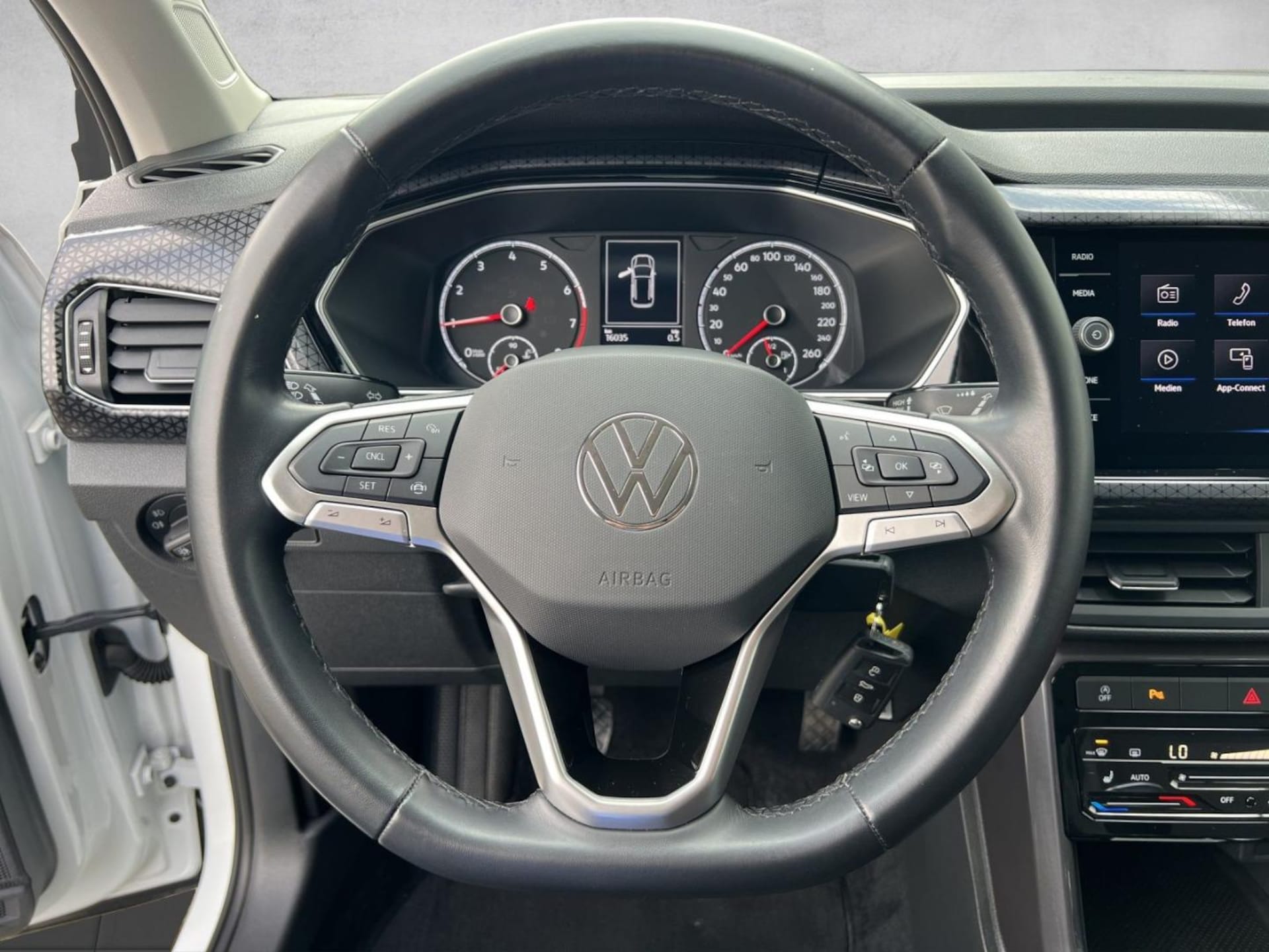 Volkswagen T-Cross Style