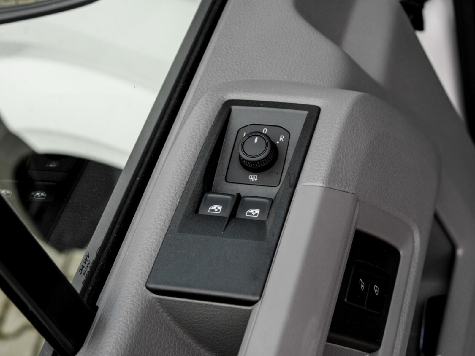 Volkswagen Crafter Kasten mittlerer Radstand – Bild 13