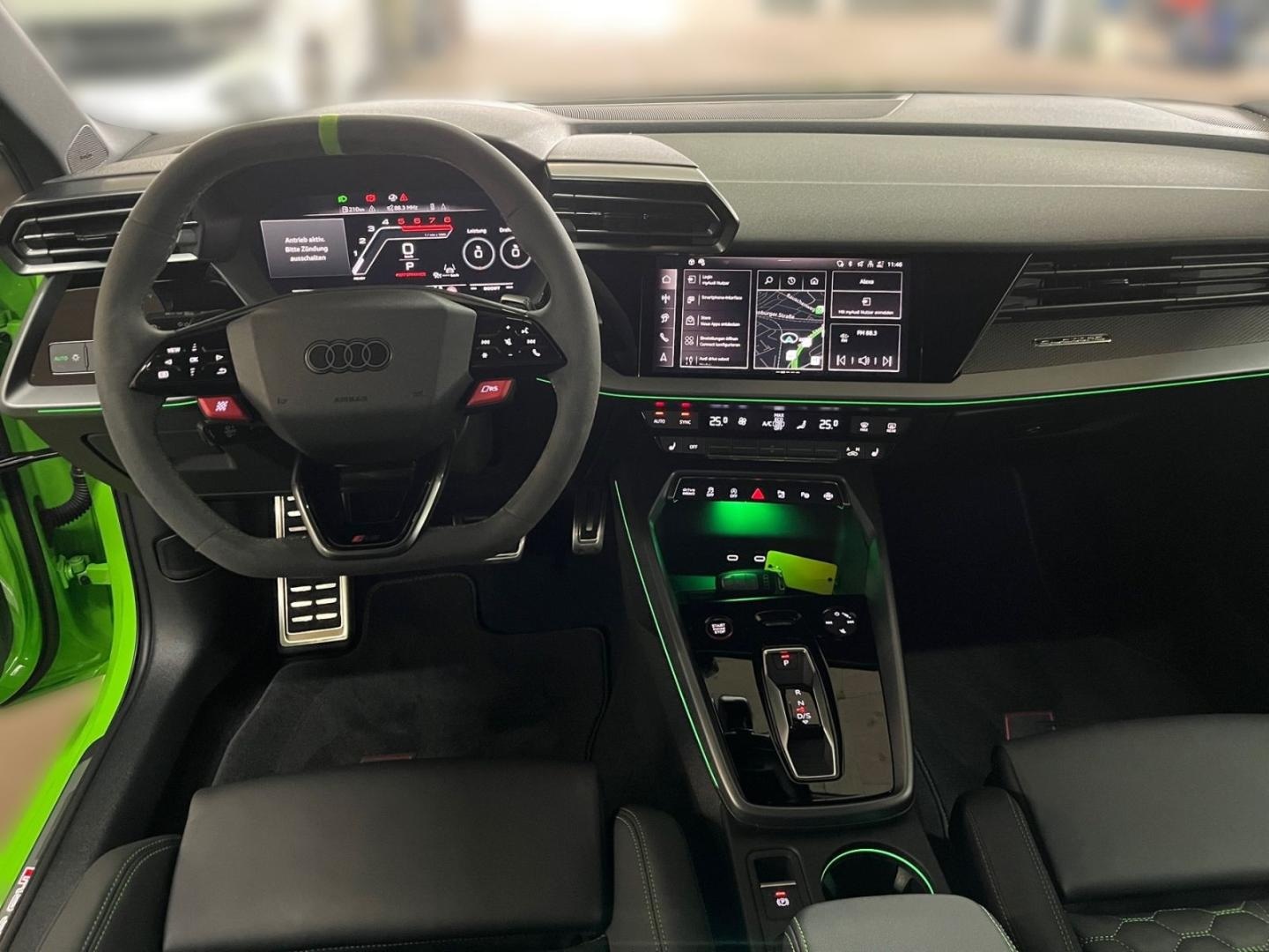Bild über Audi RS 3 Limousine TFSI quattro 294 kW S tronic - für weitere Informationen kontaktieren Sie den Audi Partner