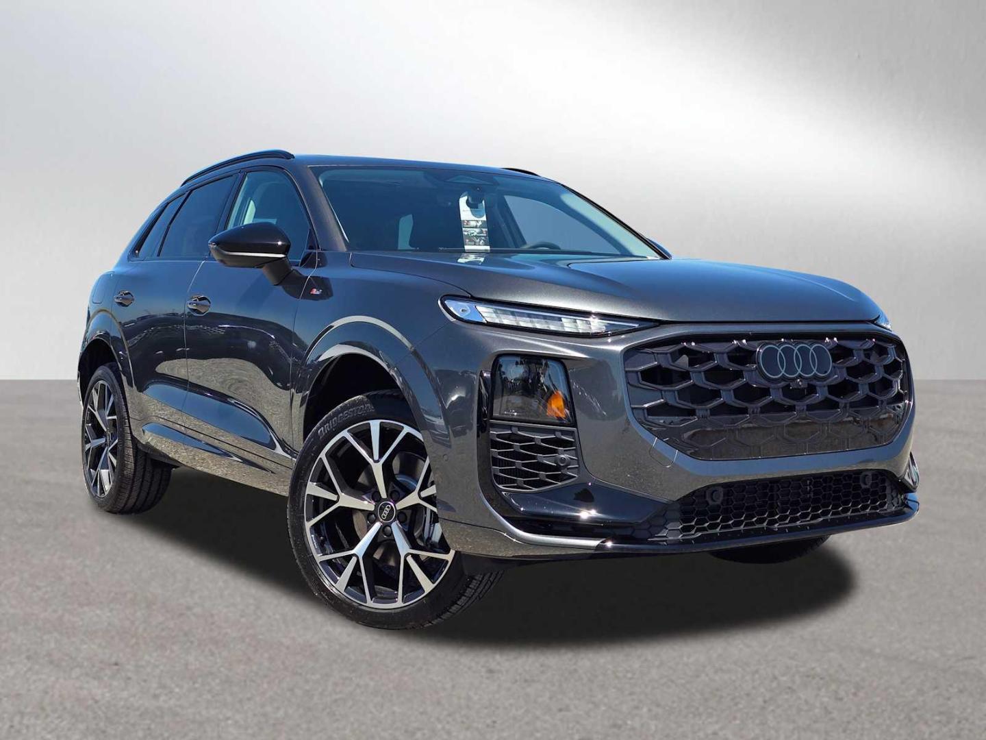 2026 Audi Q3 S line quattro's photo