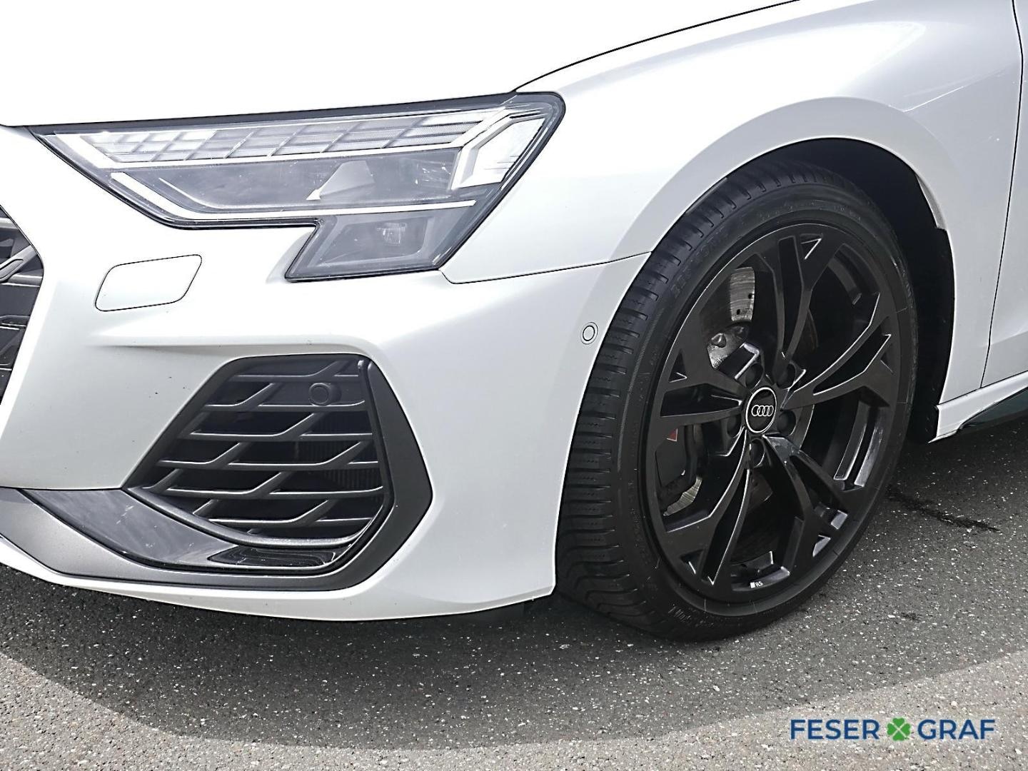 Bild über Audi S3 Limousine TFSI quattro S tronic - für weitere Informationen kontaktieren Sie den Audi Partner
