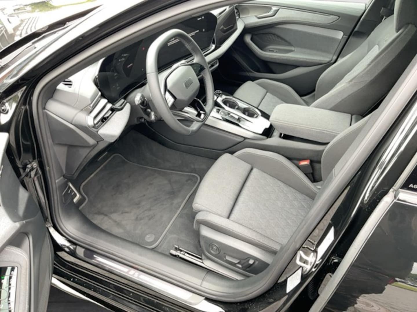 Bild über Audi A6 Avant edition one TDI quattro 150 kW S tronic - für weitere Informationen kontaktieren Sie den Audi Partner