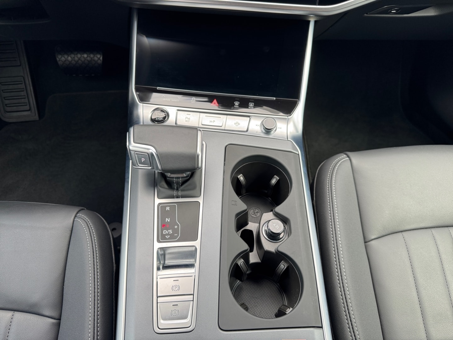 Bild über Audi A6 Avant S line 40 TDI S tronic - für weitere Informationen kontaktieren Sie den Audi Partner