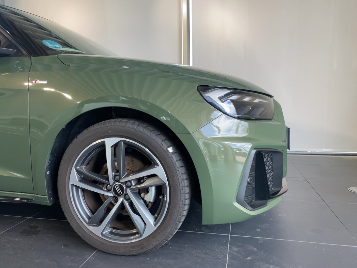 Bild über Audi A1 Sportback S line 30 TFSI S tronic - für weitere Informationen kontaktieren Sie den Audi Partner