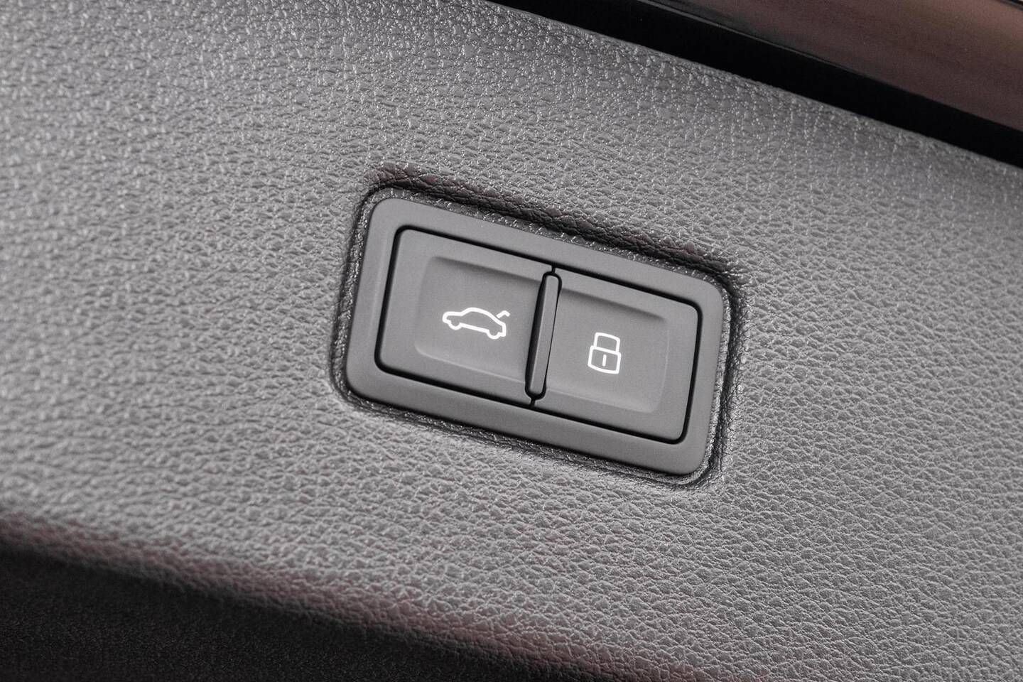 Image about Audi SQ7 SUV TFSI quattro tiptronic