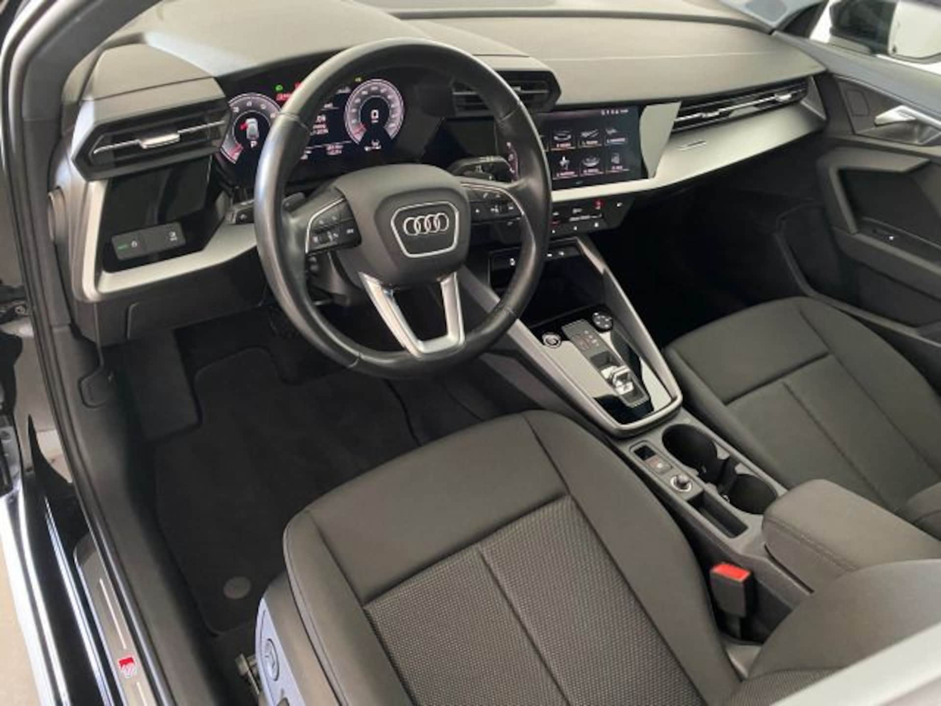Audi A3 Sportback S line