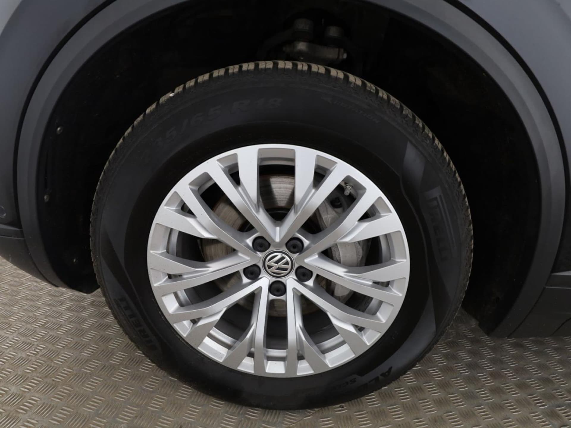 Volkswagen Touareg Basis-Modell