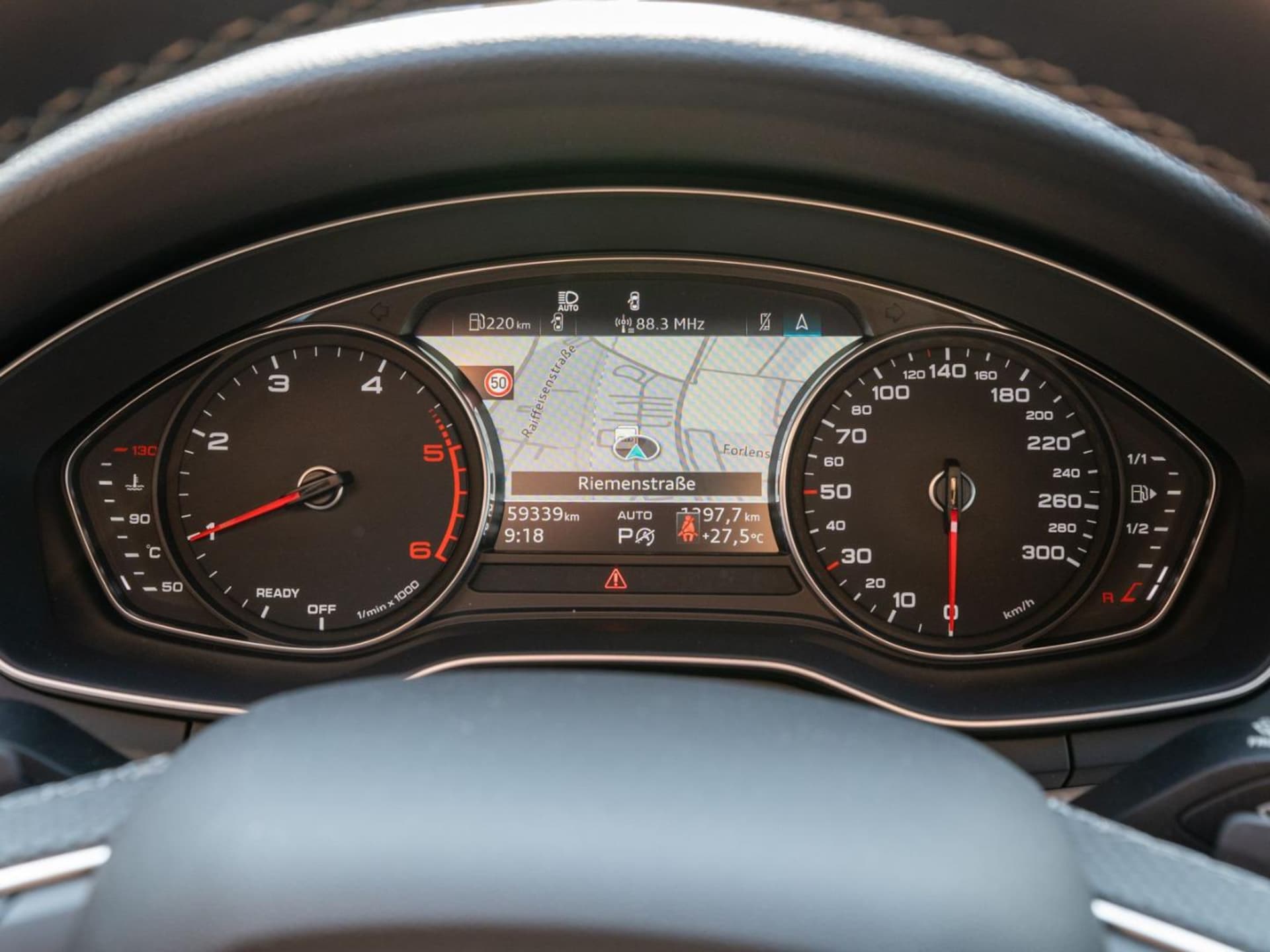 Audi A4 Avant S line