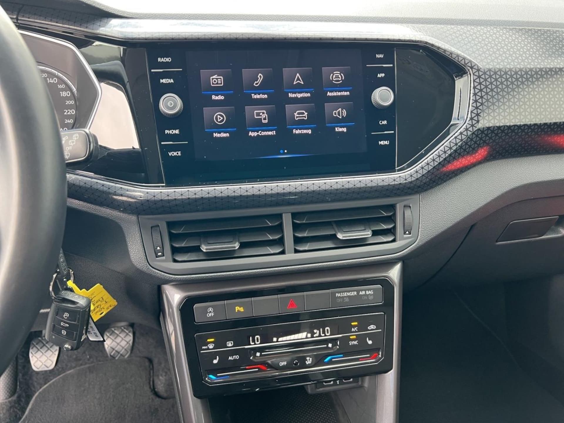 Volkswagen T-Cross Style