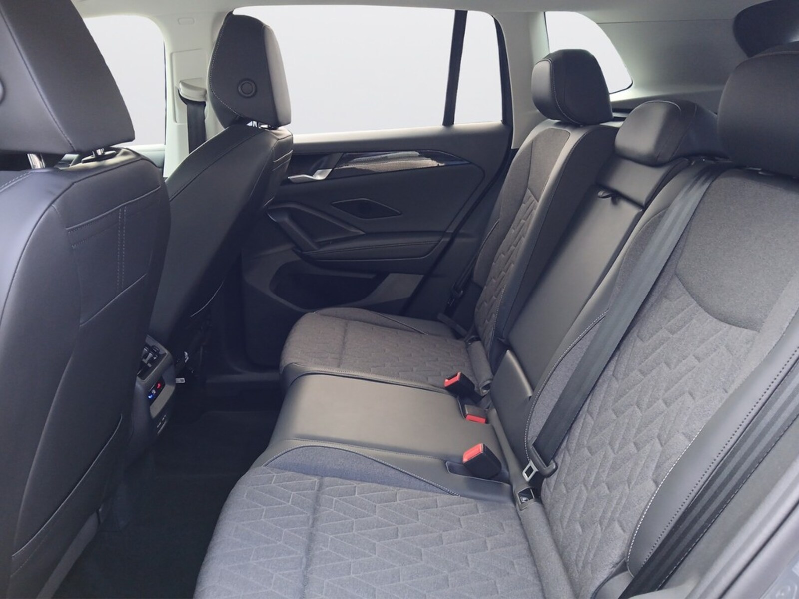 Volkswagen Tiguan – Bild 12