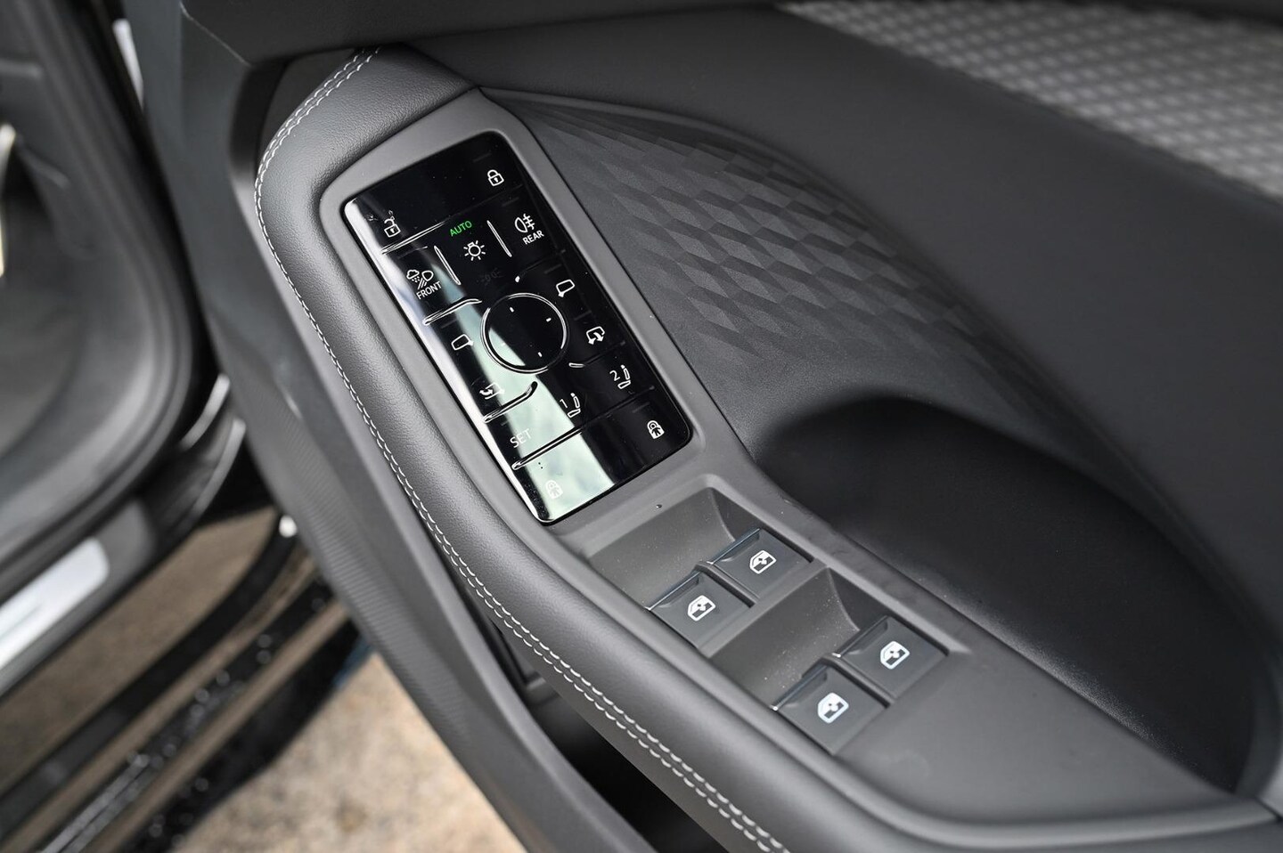 Image about Audi A5 Sedan TFSI e e-hybrid quattro 270 kW S tronic