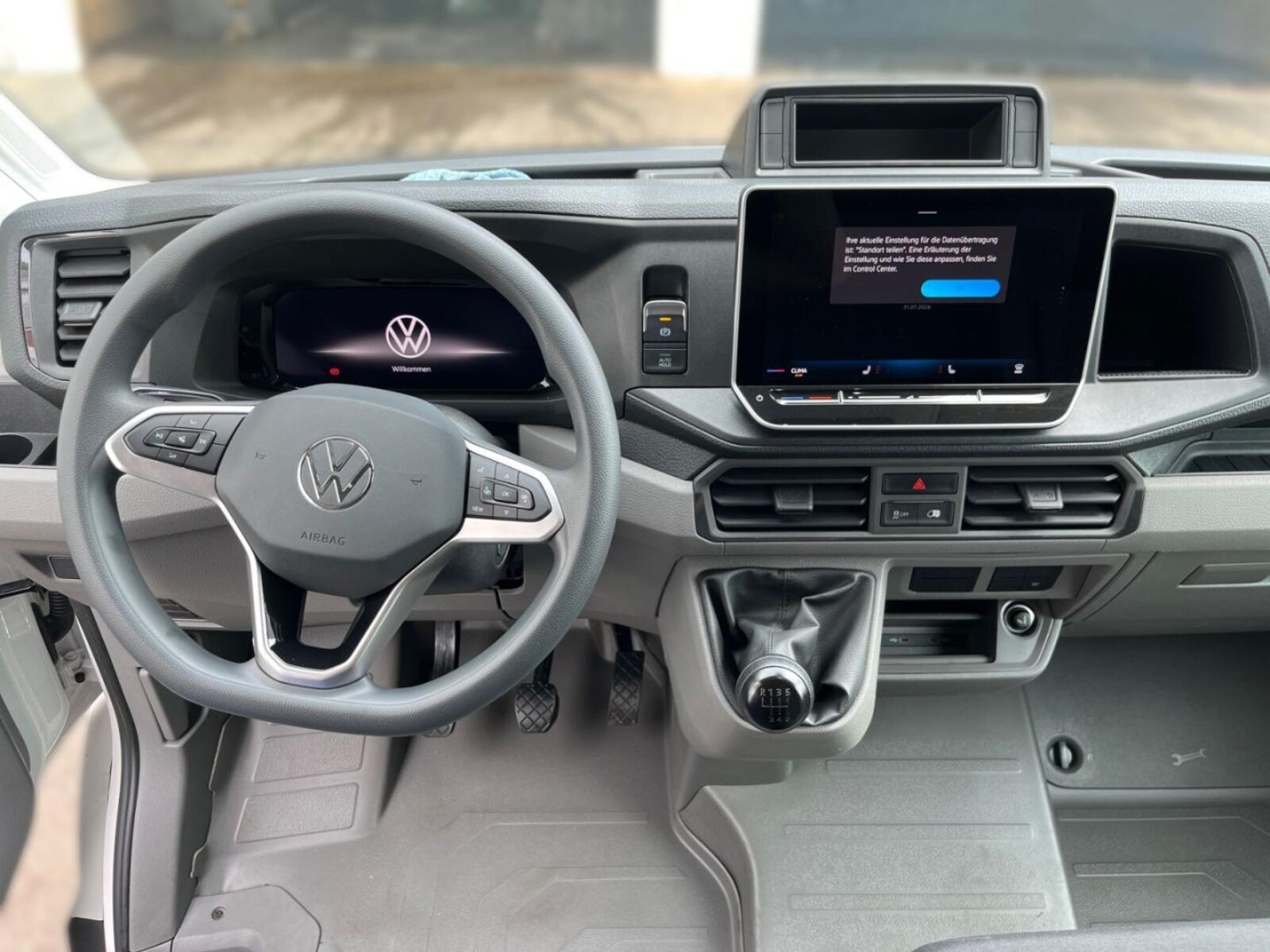 Volkswagen Crafter Kasten mittlerer Radstand – Bild 16
