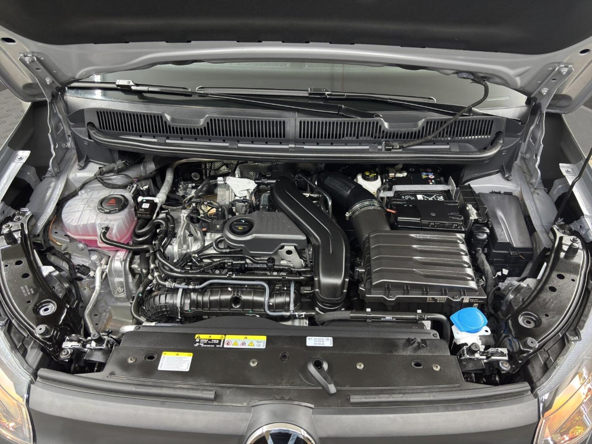 Volkswagen Caddy Basis-Modell