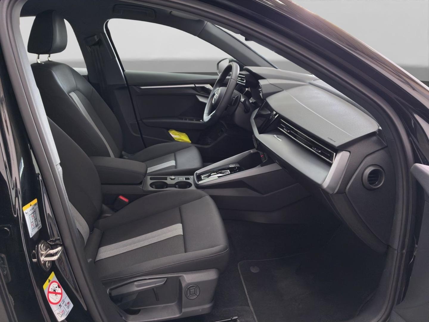 Bild über Audi A3 Limousine advanced 35 TDI S tronic - für weitere Informationen kontaktieren Sie den Audi Partner