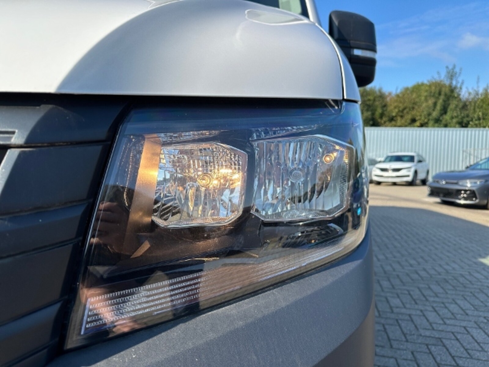 Volkswagen Crafter Kasten mittlerer Radstand – Bild 7
