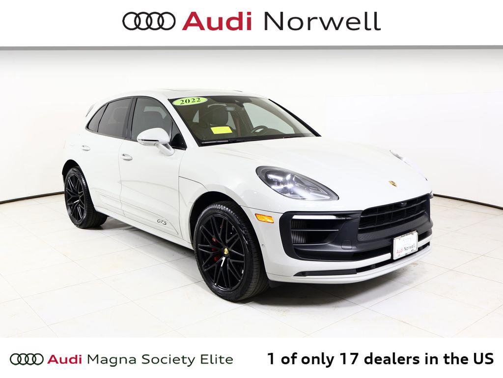 2022 Porsche Macan GTS's photo