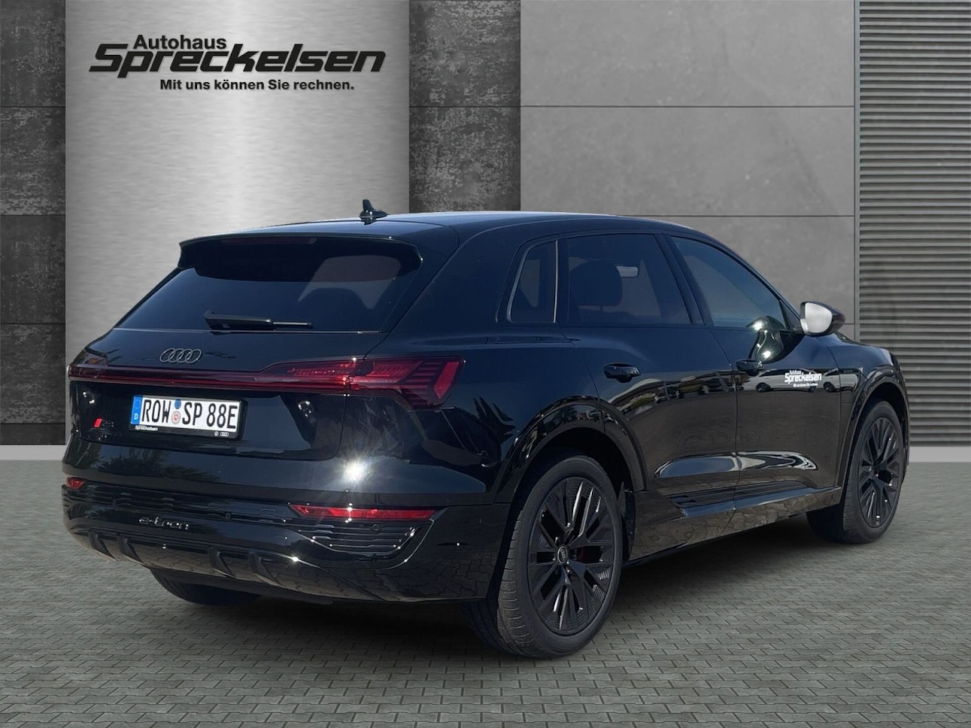 Audi Q8 e-tron S line