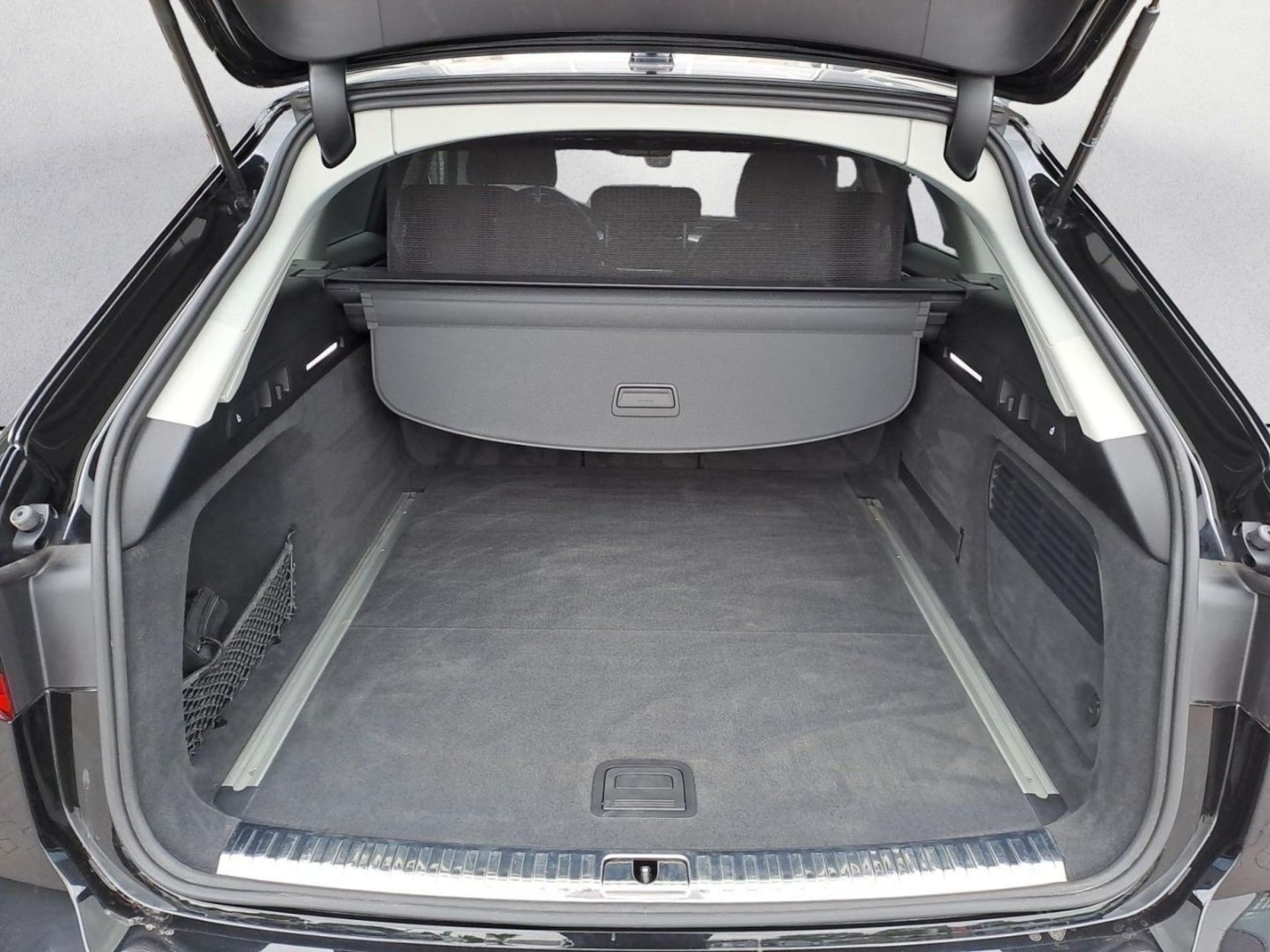 Audi S6 Avant