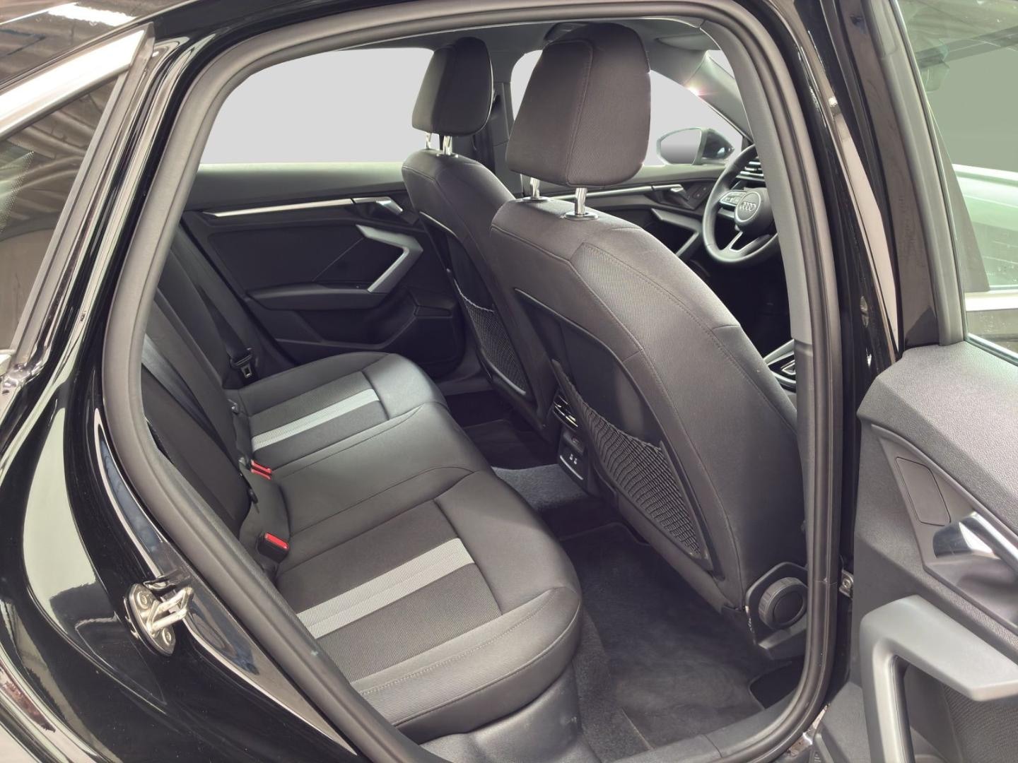 Bild über Audi A3 Limousine advanced 35 TDI S tronic - für weitere Informationen kontaktieren Sie den Audi Partner