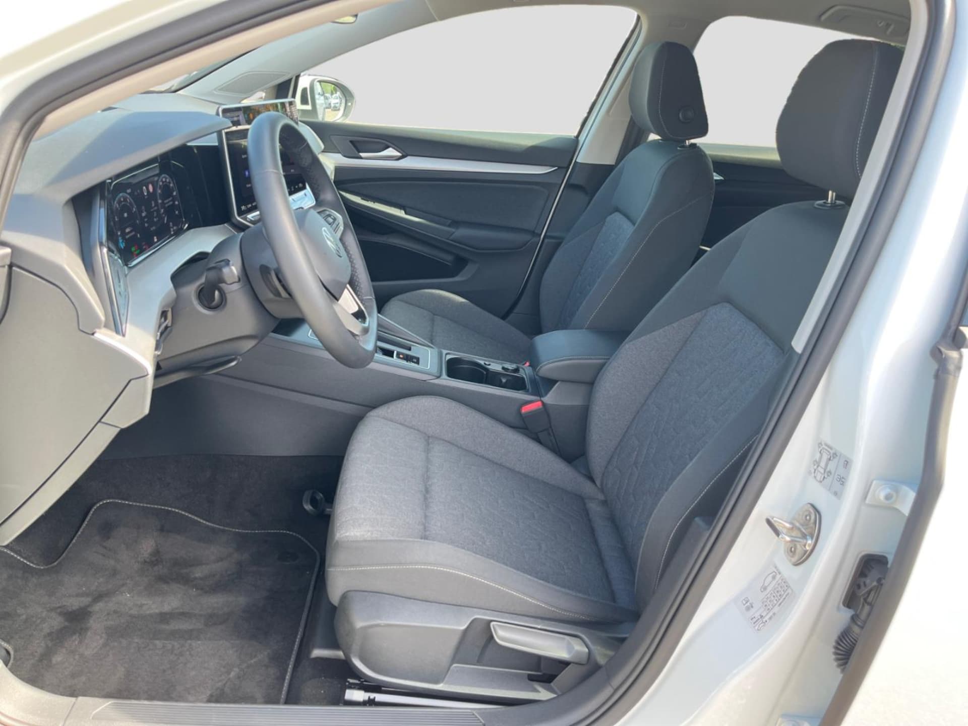 Volkswagen Golf Life