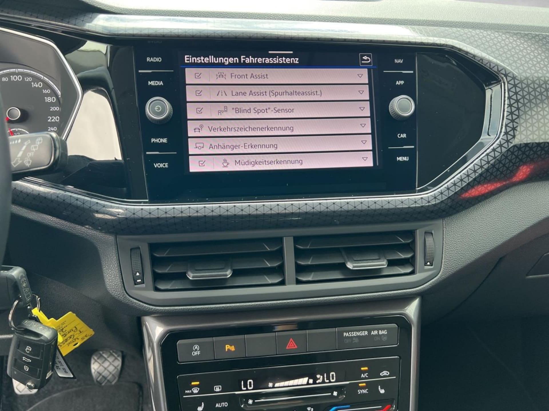 Volkswagen T-Cross Style
