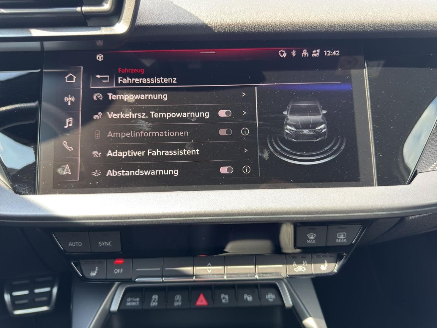 Bild über Audi RS 3 Sportback TFSI quattro 294 kW S tronic - für weitere Informationen kontaktieren Sie den Audi Partner