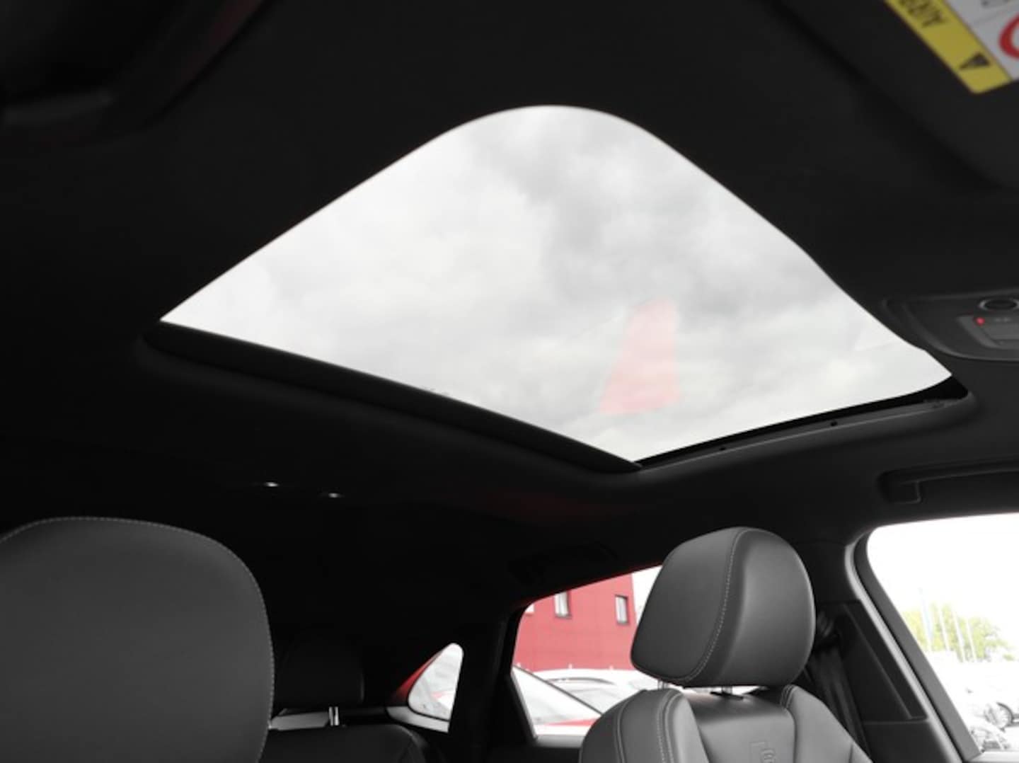 Bild über Audi Q3 Sportback S line 35 TFSI S tronic - für weitere Informationen kontaktieren Sie den Audi Partner