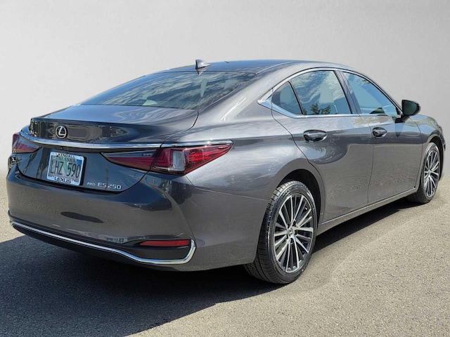 2022 Lexus ES 250