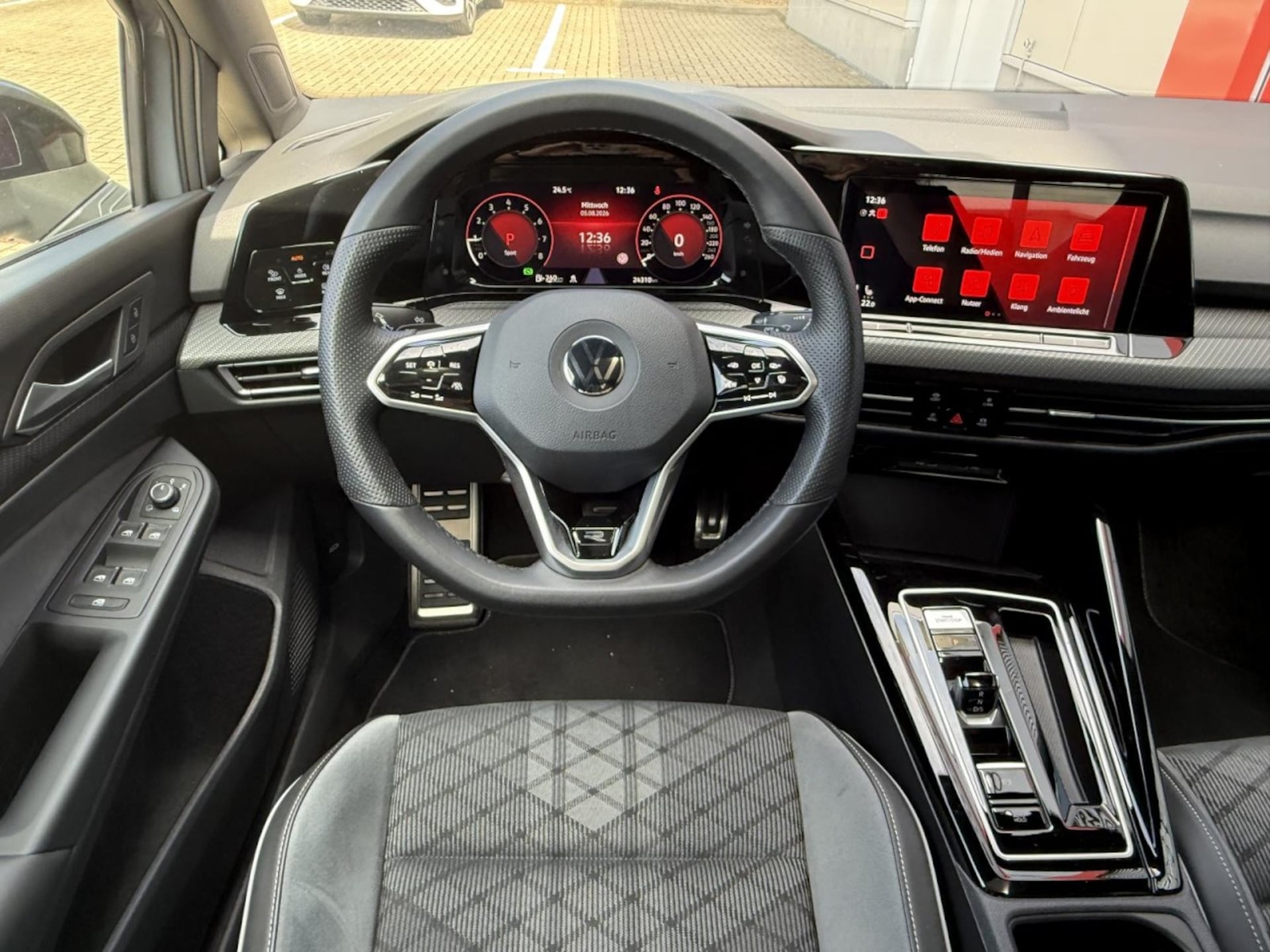 Volkswagen Golf R-Line