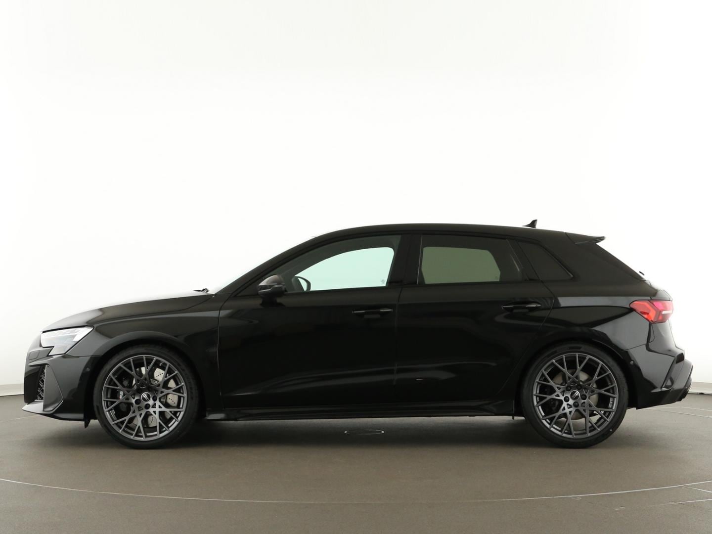 Image about Audi RS 3 Sportback TFSI quattro S tronic