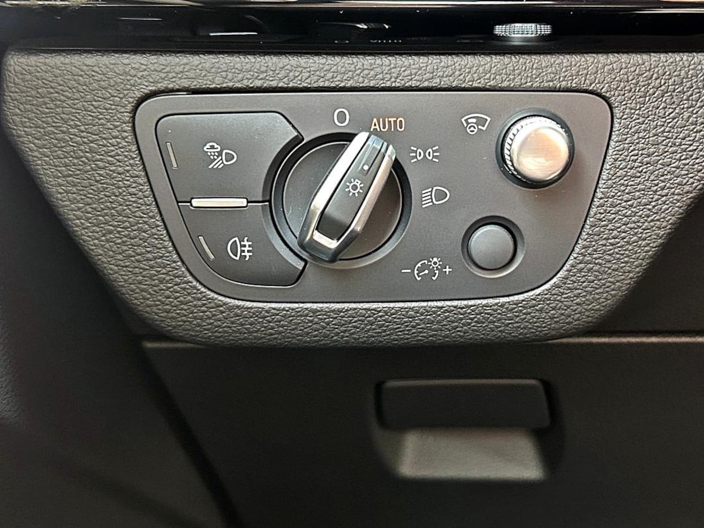 Bild über Audi Q5 40 TDI quattro 150 kW S tronic - für weitere Informationen kontaktieren Sie den Audi Partner