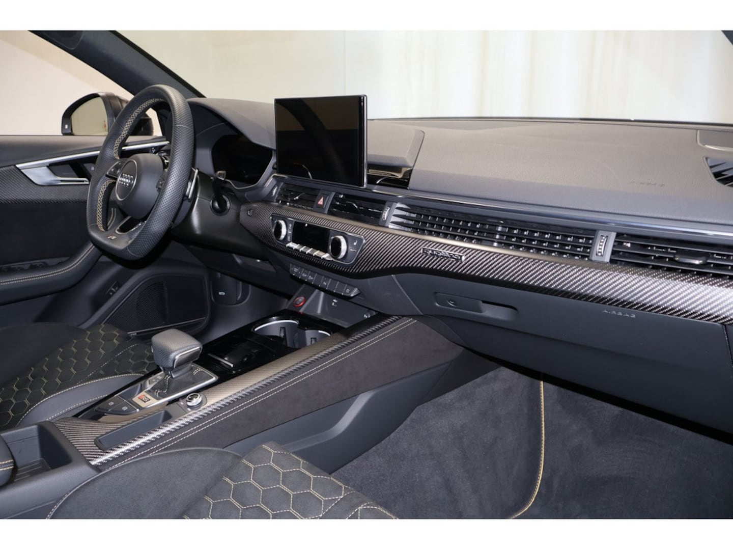 Bild über Audi RS 4 Avant quattro tiptronic - für weitere Informationen kontaktieren Sie den Audi Partner