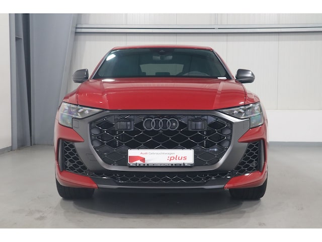 Audi RS Q8 SUV performance