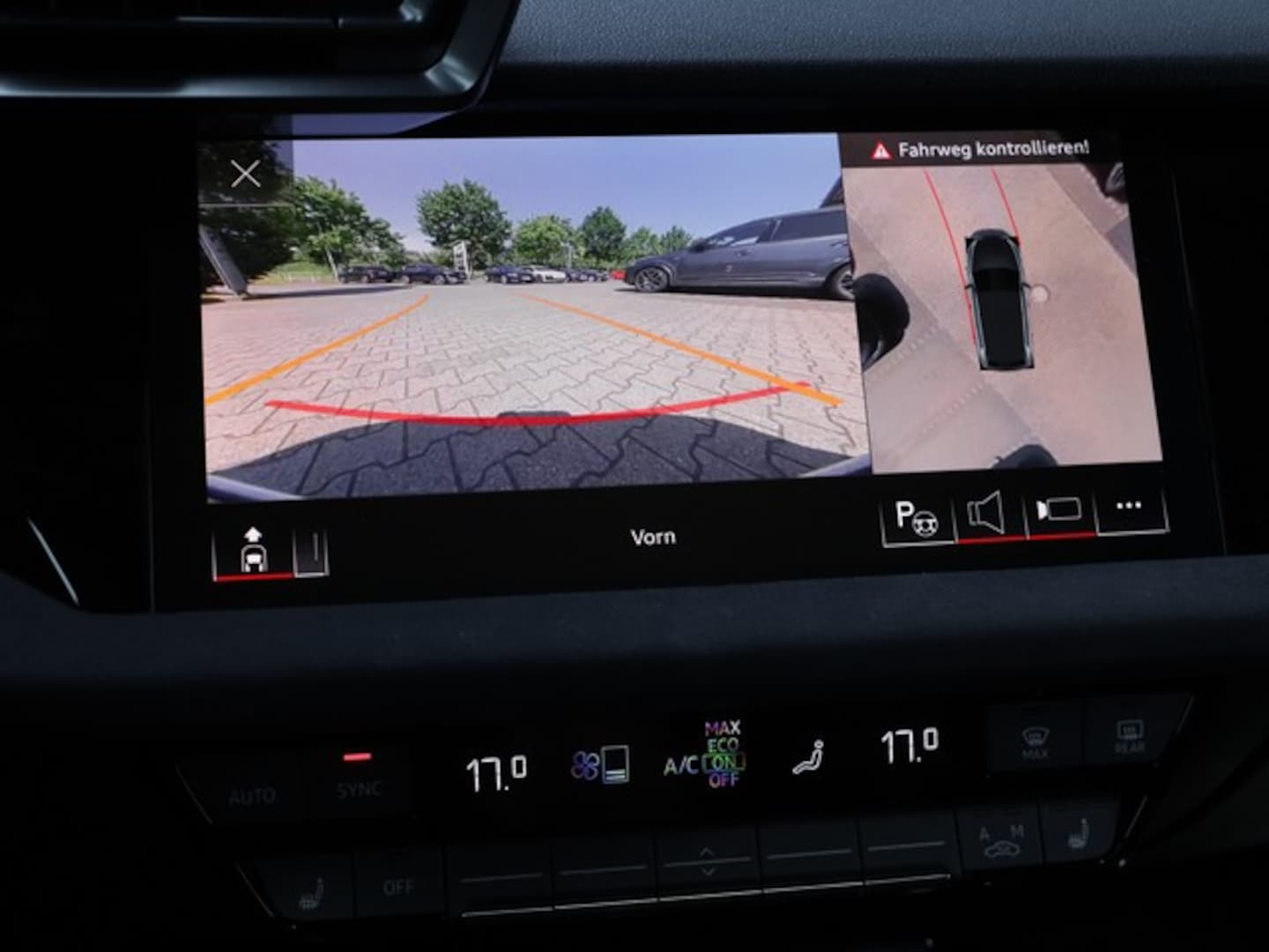 Bild über Audi RS 3 Sportback TFSI quattro 294 kW S tronic - für weitere Informationen kontaktieren Sie den Audi Partner