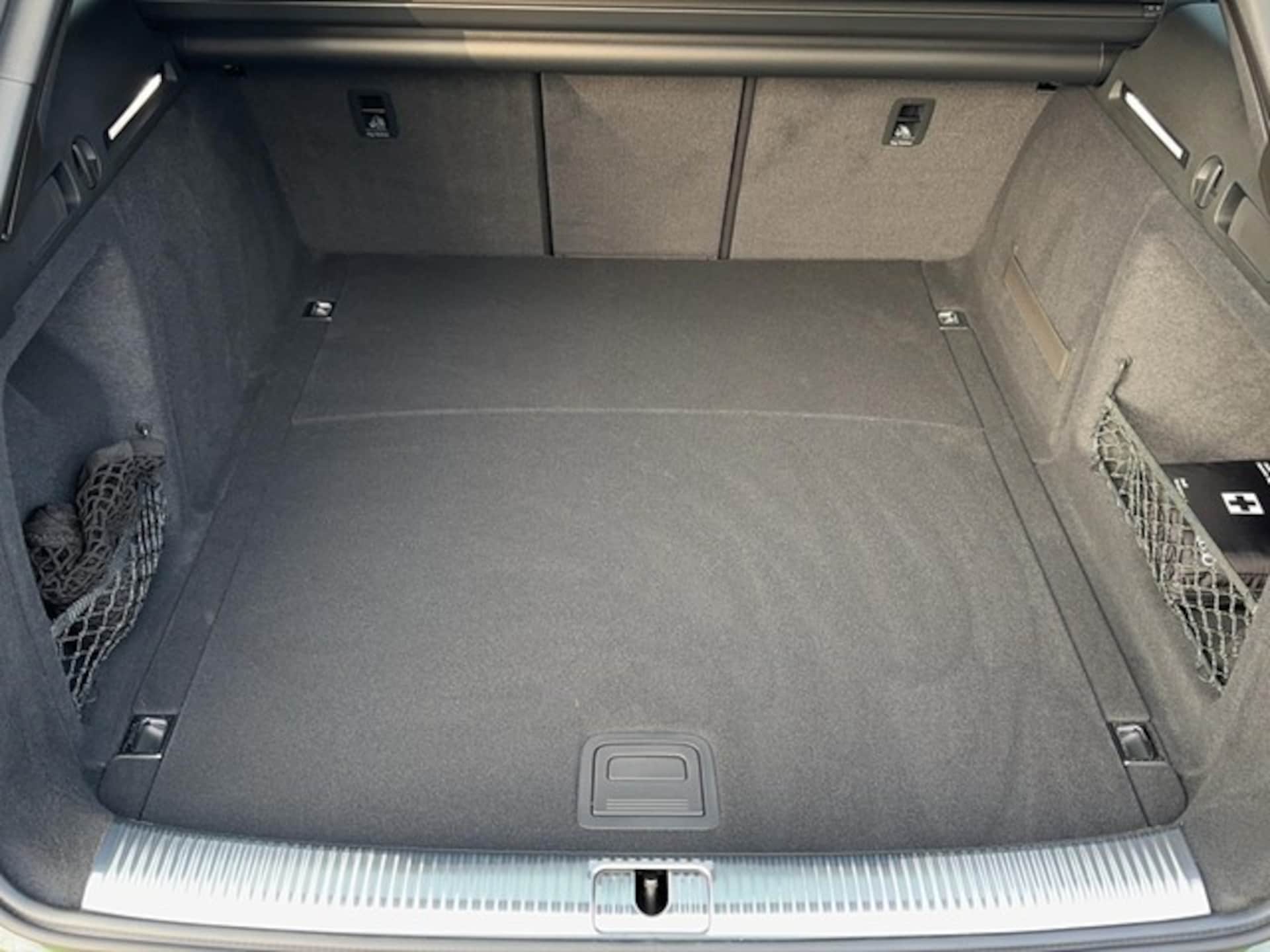 Audi A4 Avant S line
