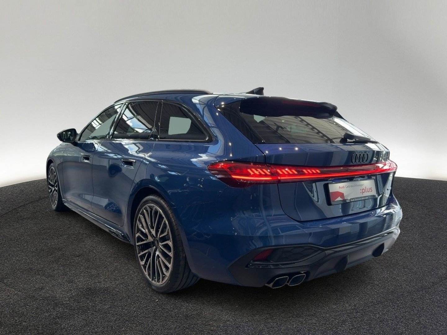 Bild über Audi A5 Avant TDI quattro 150 kW S tronic - für weitere Informationen kontaktieren Sie den Audi Partner