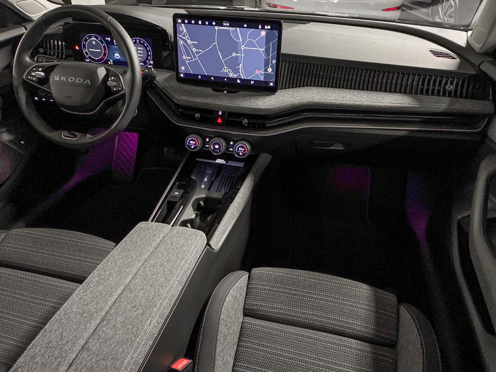 Škoda Superb Combi – Bild 6