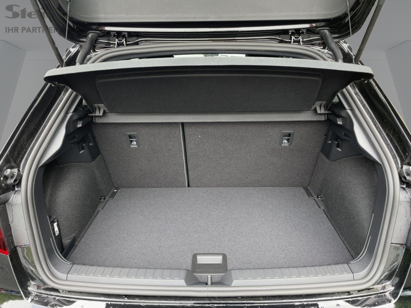 Bild über Audi A1 Sportback S line 35 TFSI S tronic - für weitere Informationen kontaktieren Sie den Audi Partner