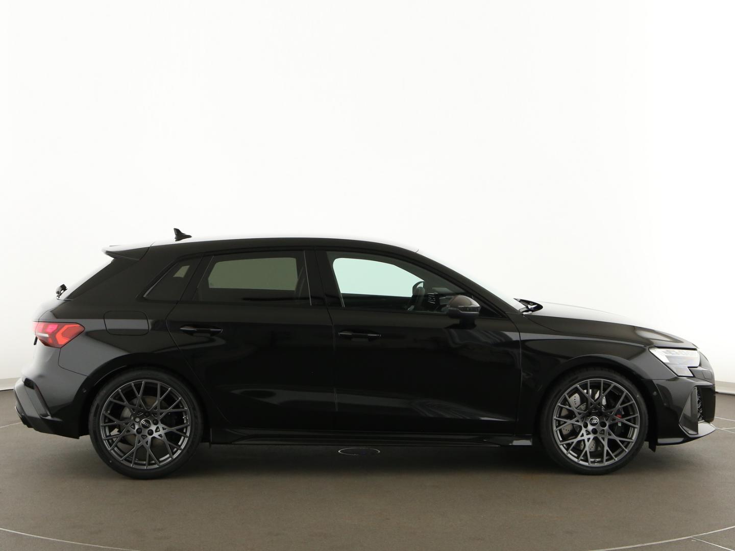 Image about Audi RS 3 Sportback TFSI quattro S tronic