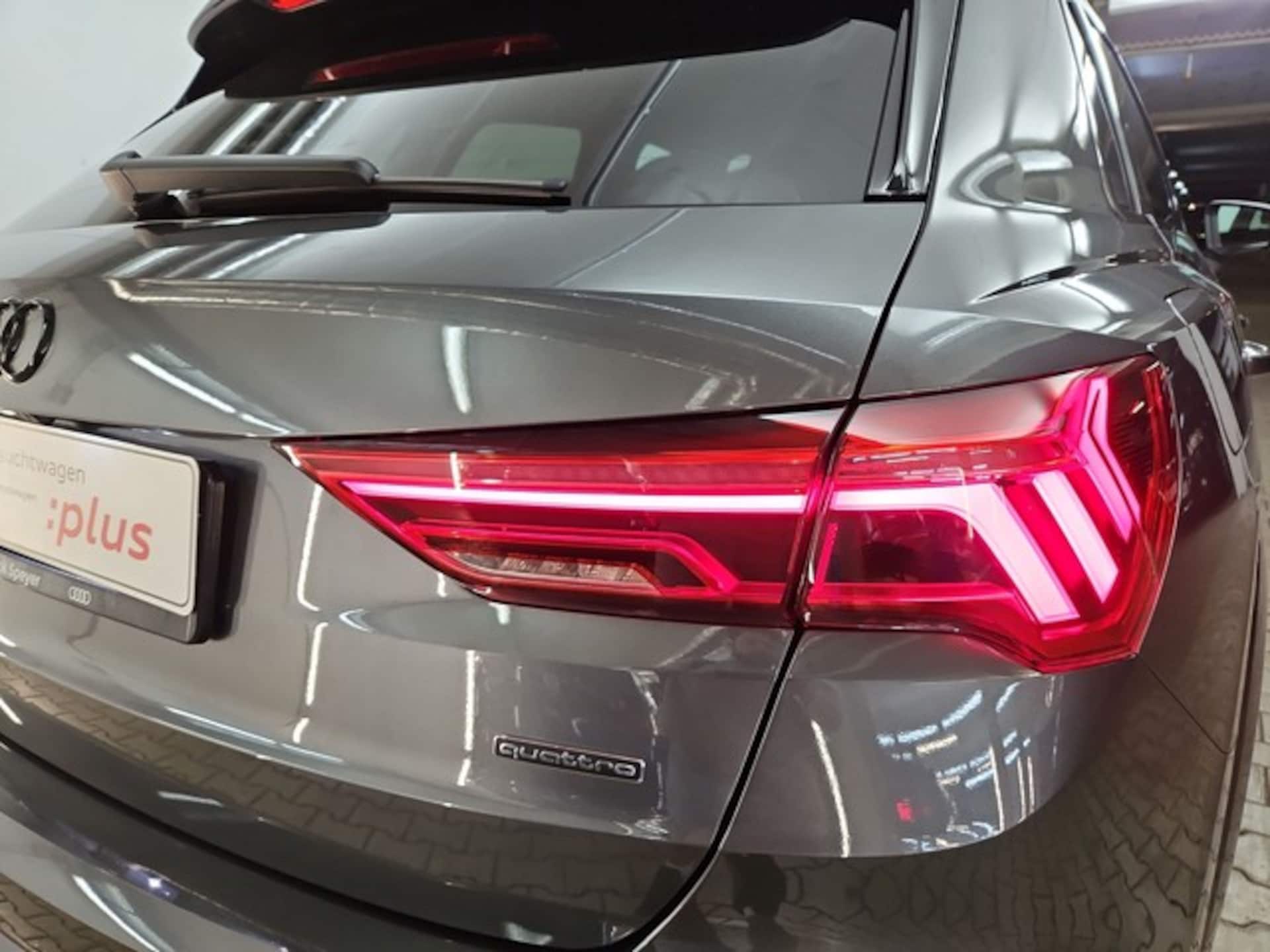 Audi Q3 SUV S line