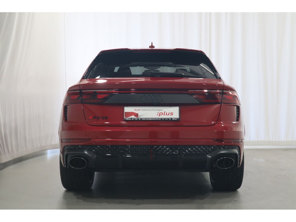 Audi RS Q8 SUV performance