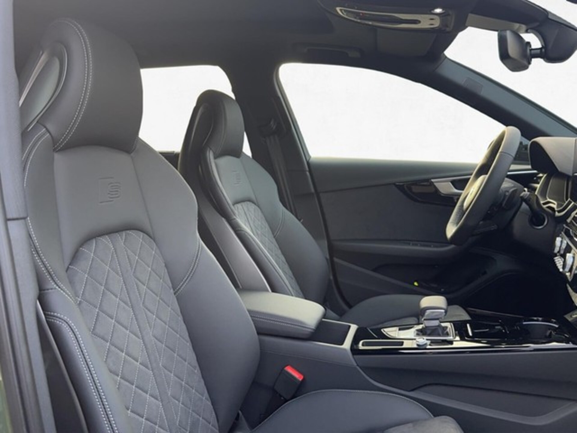 Audi A4 Avant S line