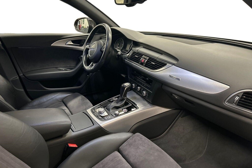 Bild som visar&nbsp;Audi A6 allroad quattro&nbsp;A6 allroad 3.0 TDI quattro 218 hk S tronic - för mer information kontakta din Audi Partner