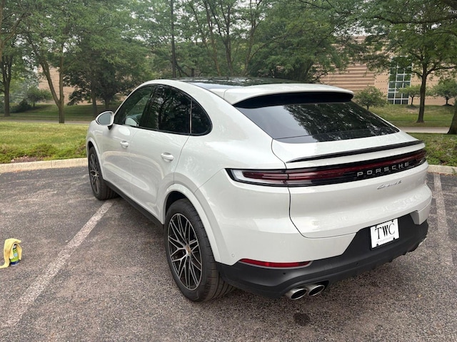2024 Porsche Cayenne Hybrid