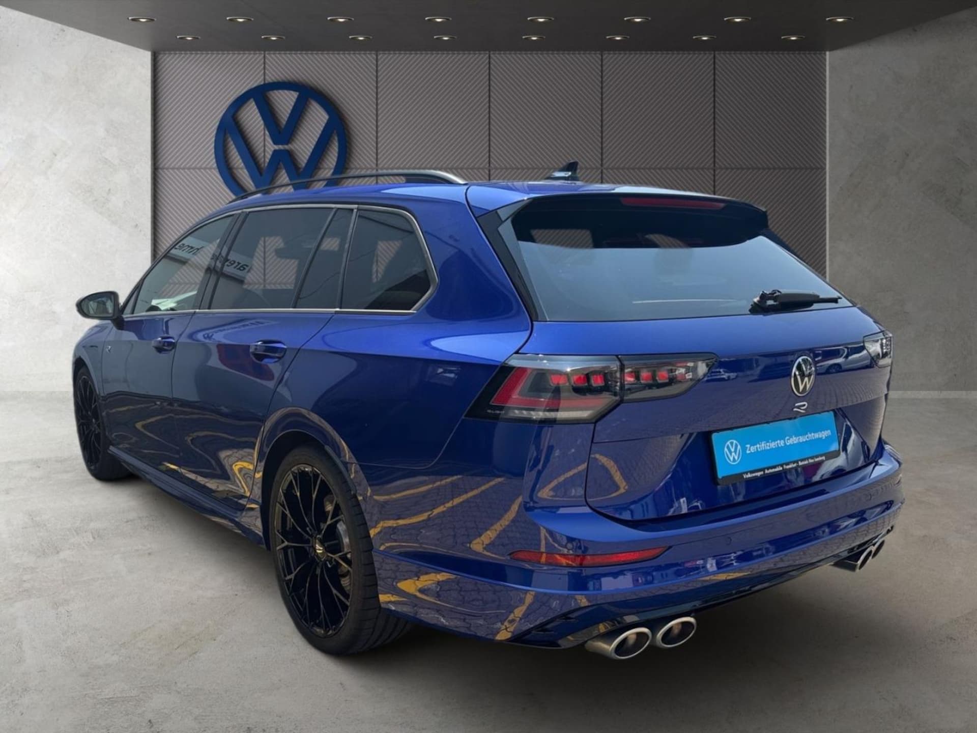 Volkswagen Golf Variant R