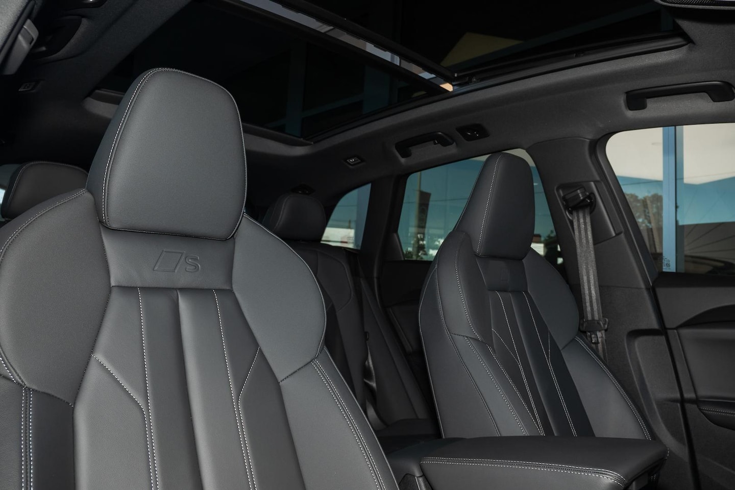 Image about Audi SQ5 SUV TFSI 270 kW edition one