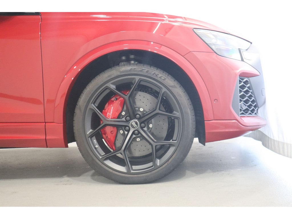 Audi RS Q8 SUV performance