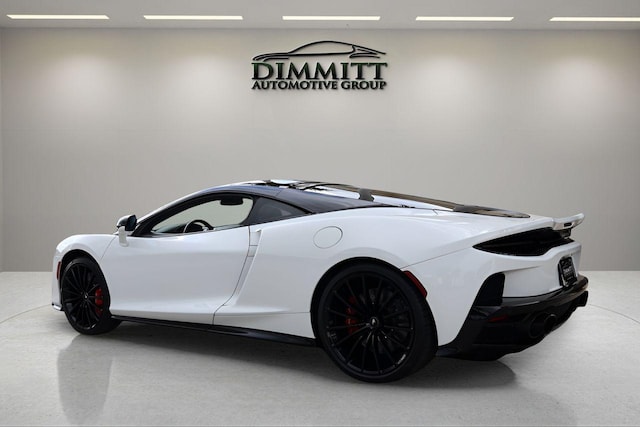 2023 McLaren GT